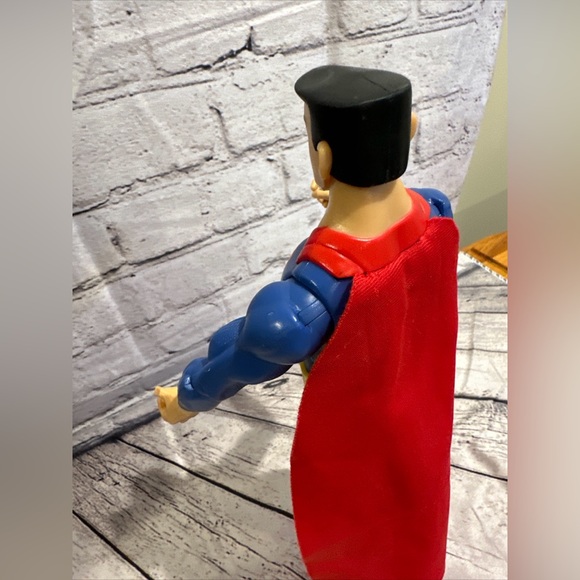 Superhero/Justice league Superman action figure 12 inches tall poseable - Picture 8 of 14